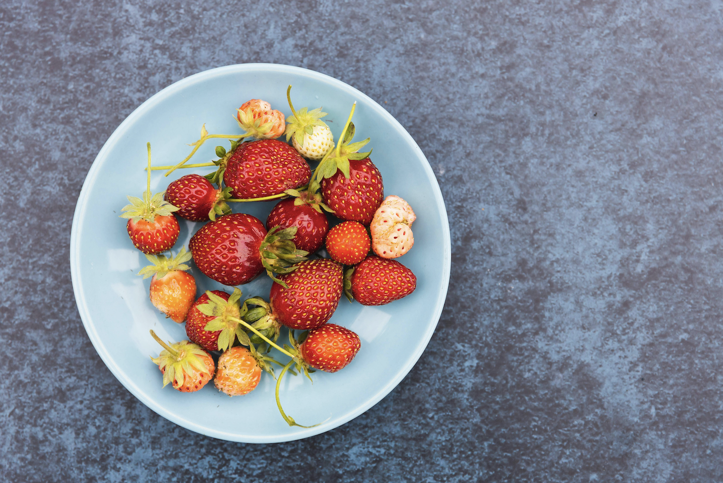 Seasonal Nutrition Facts for Garden Fruits in the Spring